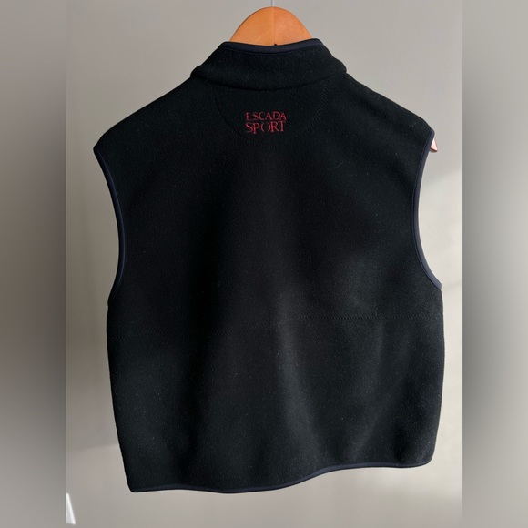 Escada Sport Fleece vest size L or EU42 - Picture 12 of 12